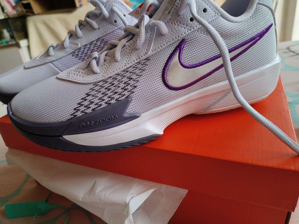 Nike Air Zoom G.T. Cut Academy 圆头系带 低帮 篮球鞋 男女同款 白紫